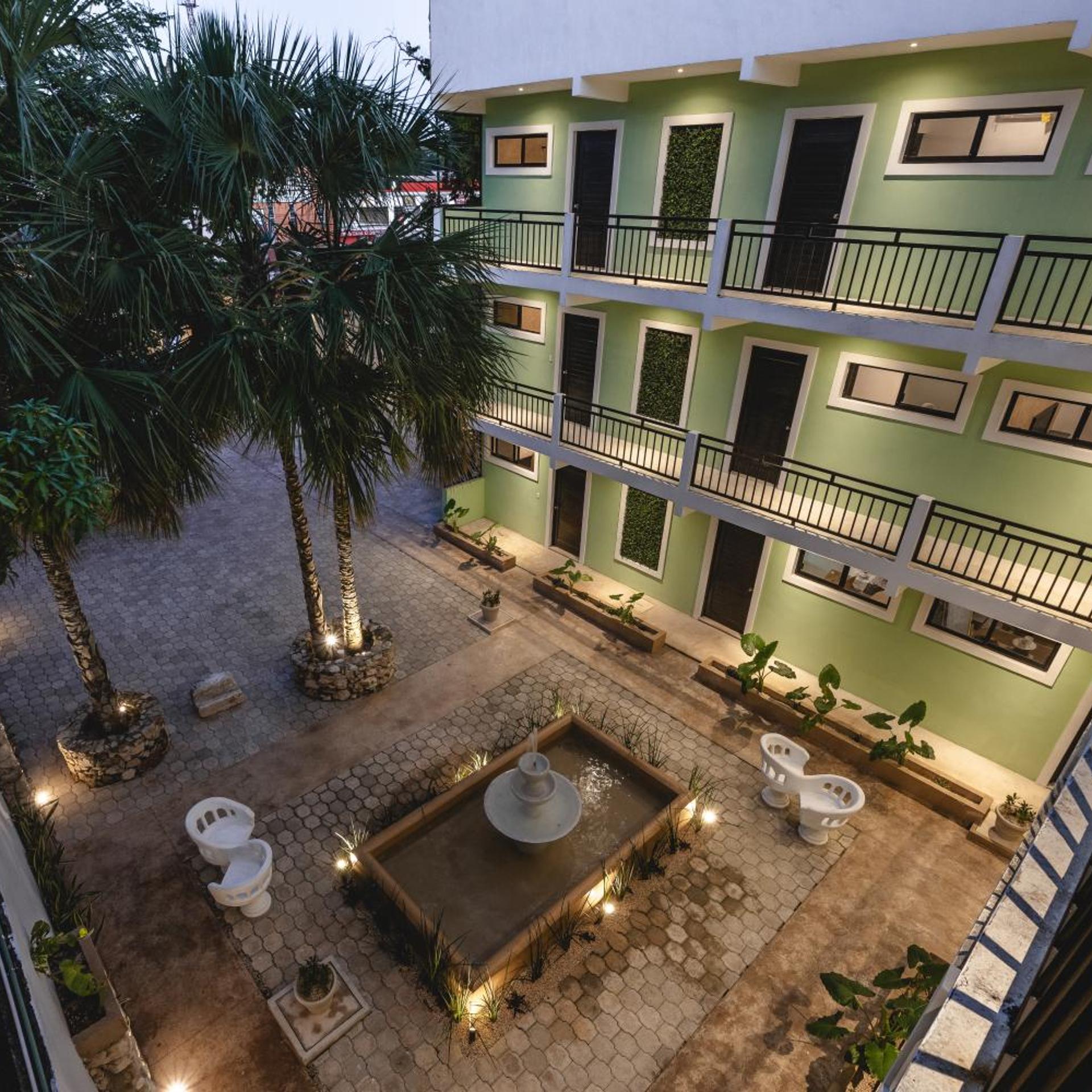 HOTEL KUXTAL 2/20
