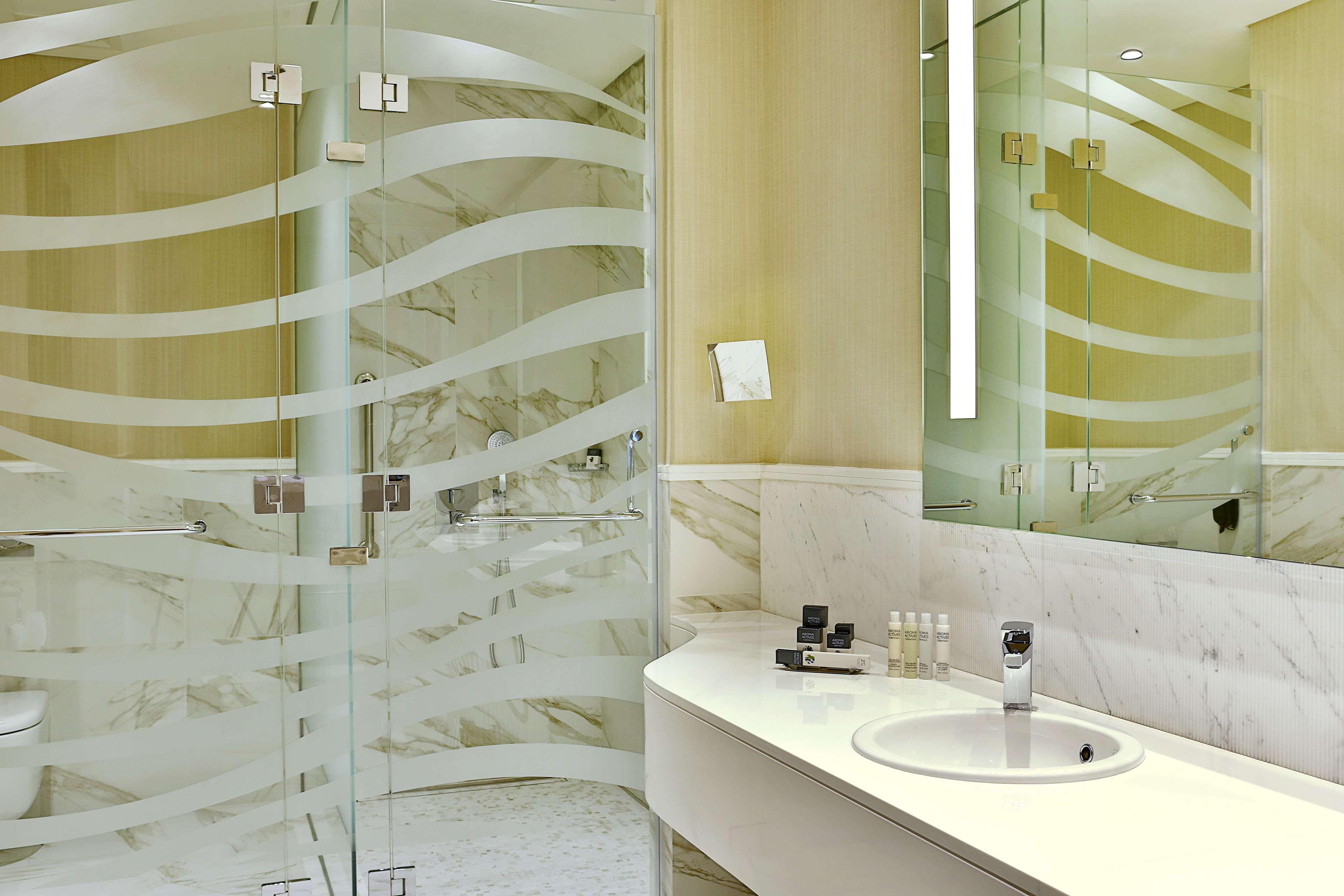 Presidential, Suite, Sea and Skyline View