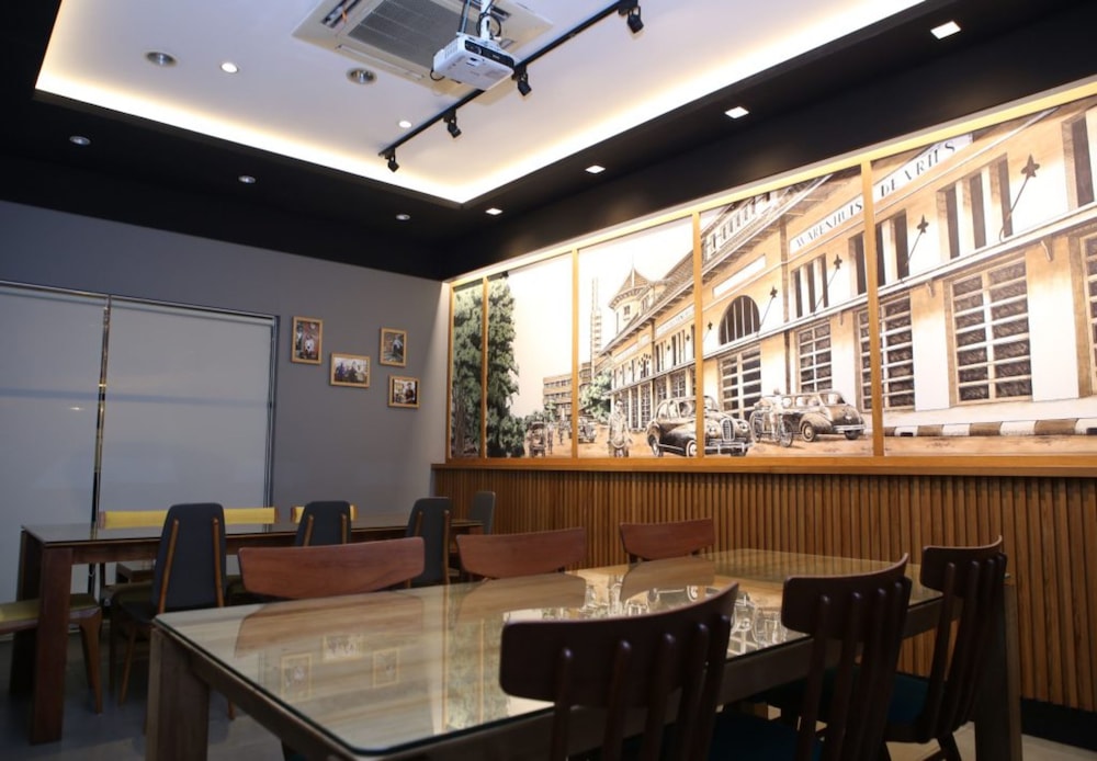 Ivory Hotel (ex Ivory by Ayola Hotel) 6/47