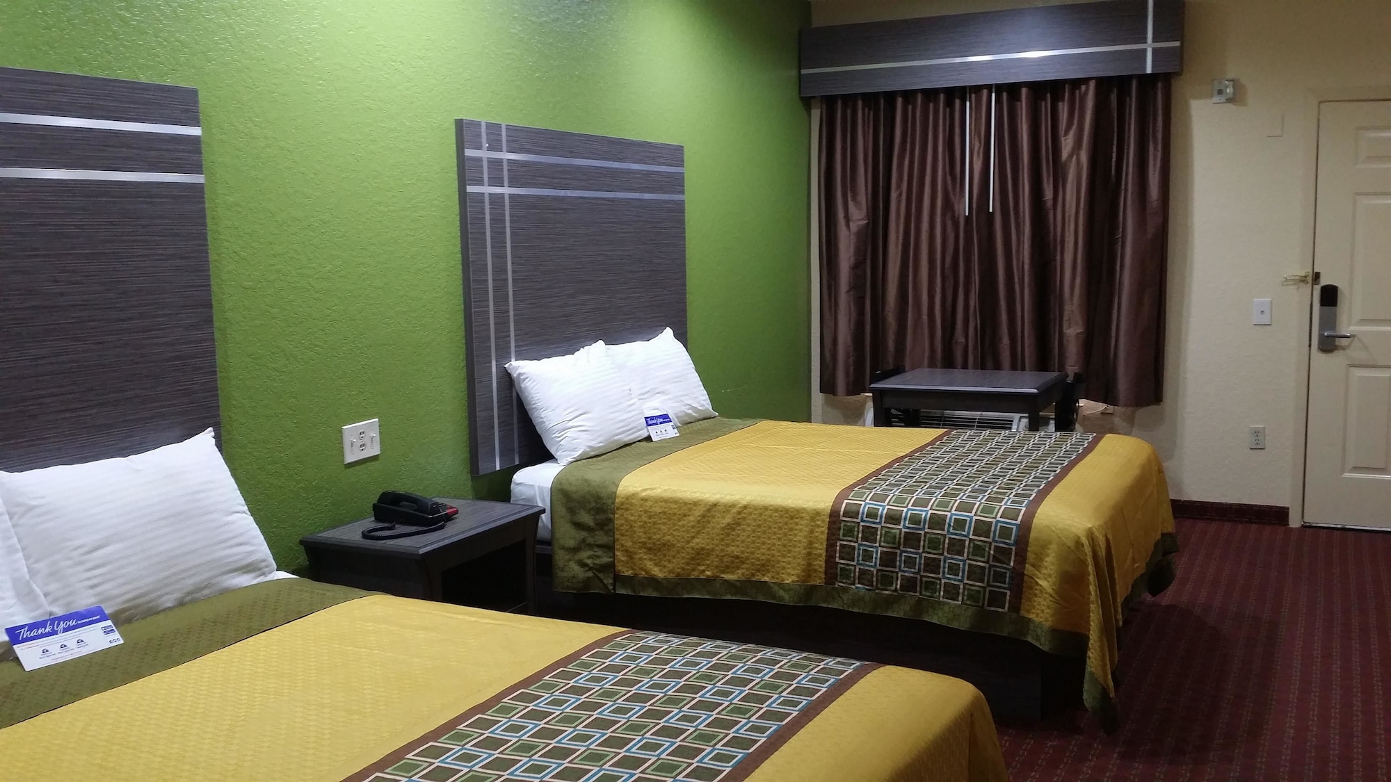 ROOM, 2 QUEEN BEDS, SMOKING, ACCESSIBLE