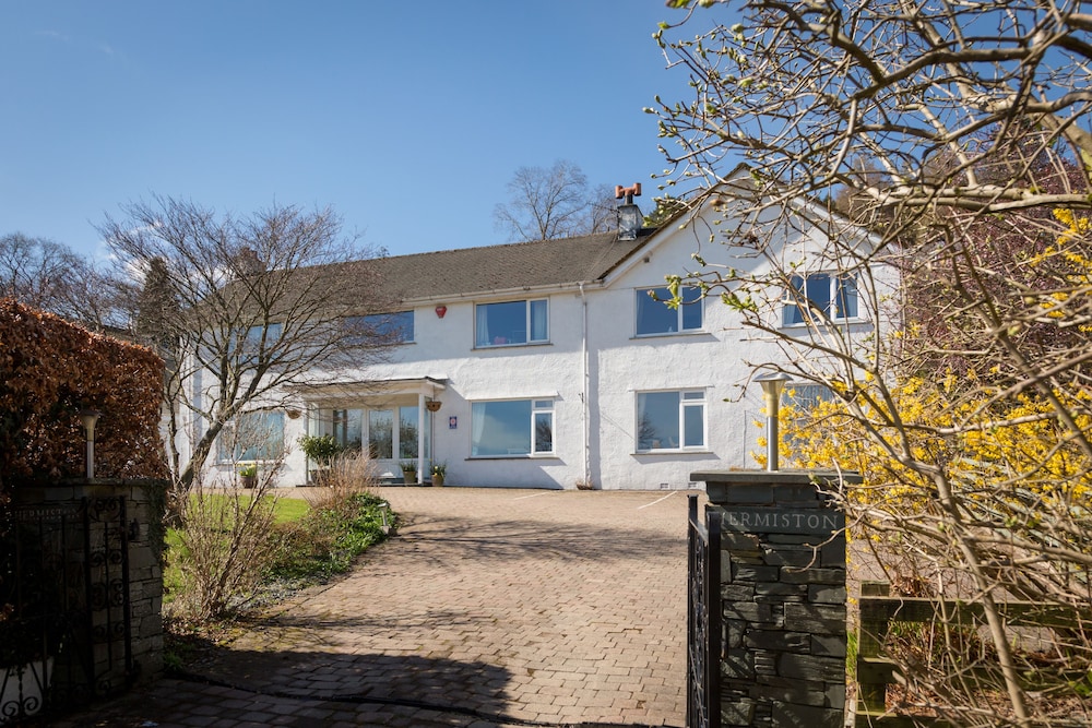 Hermiston Guest House 43/49