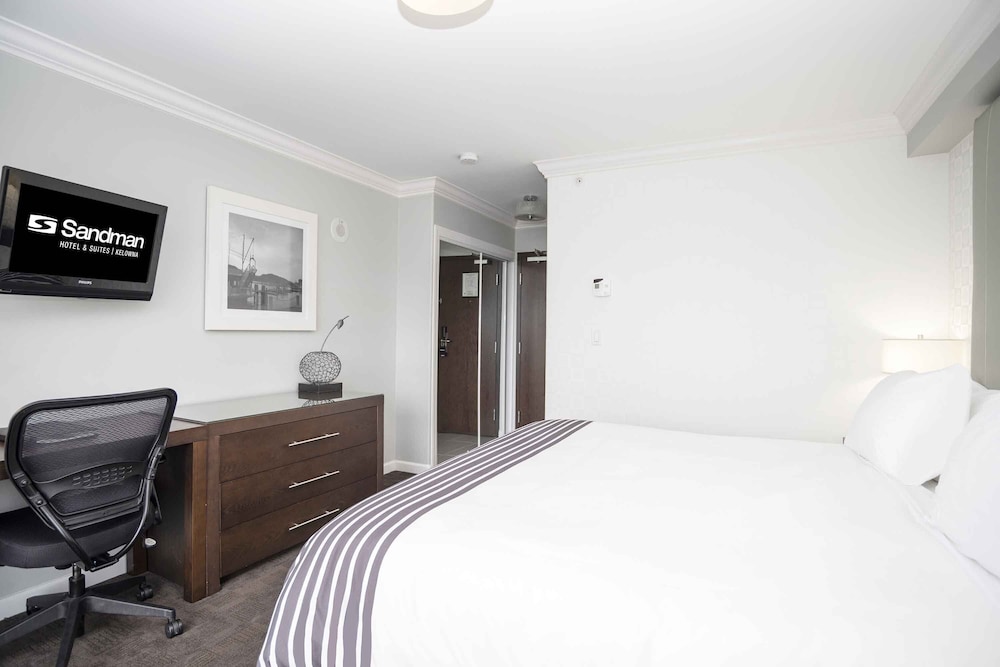 Sandman Hotel Kelowna 17/50