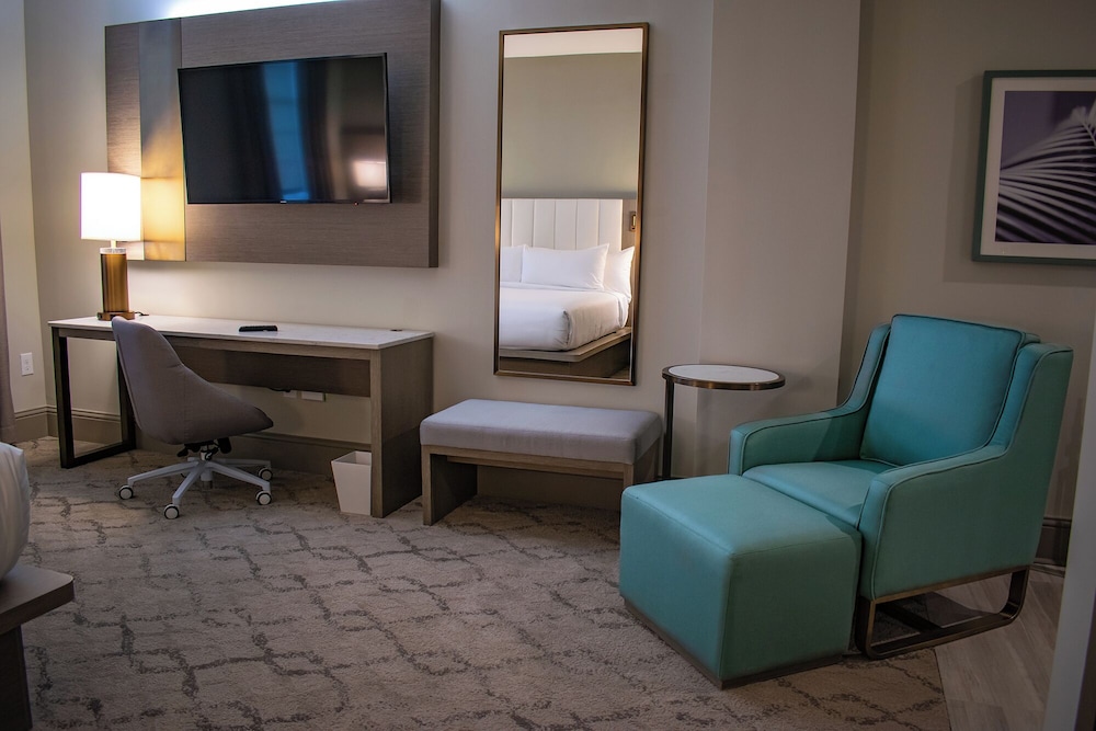 Centennial Plaza Resort Gulfport 24/50