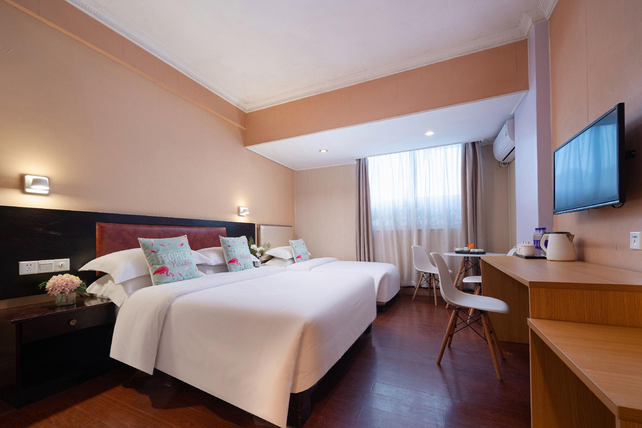 Guangzhou Wings Hotel 8/18