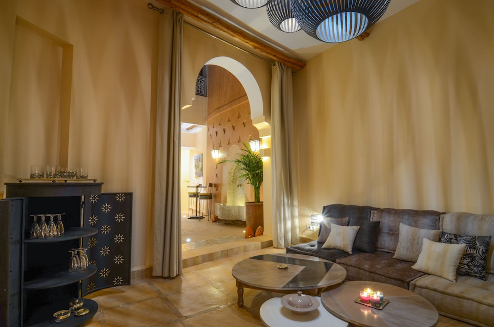 Riad Ayni 33/53