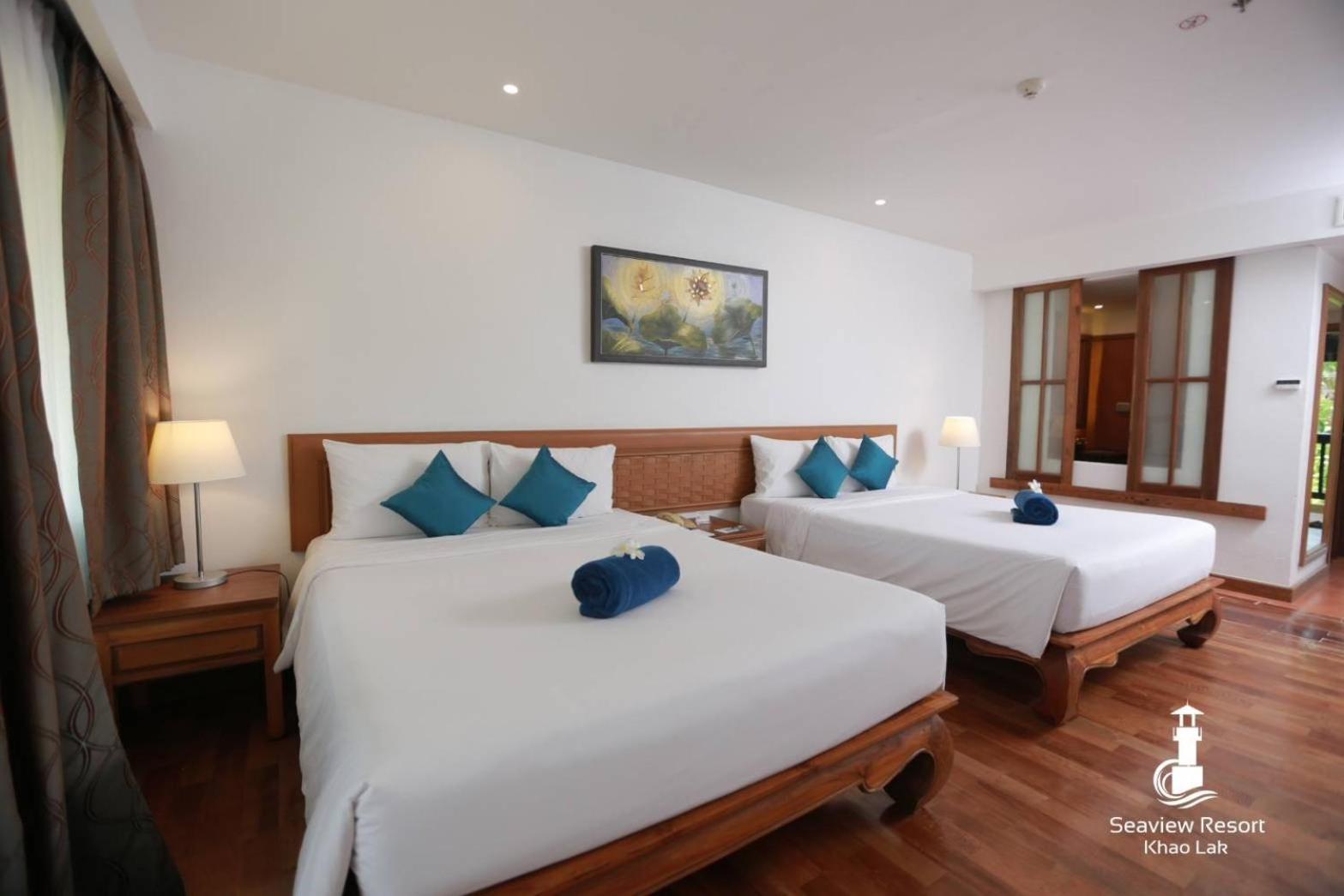 Deluxe, Double or Twin Bed, Ocean Wing