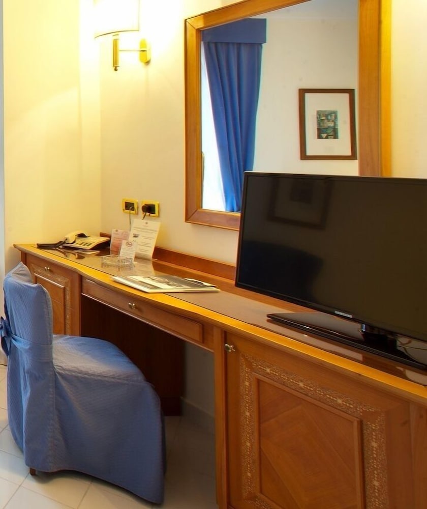 Hotel Continental Sorrento 66/73