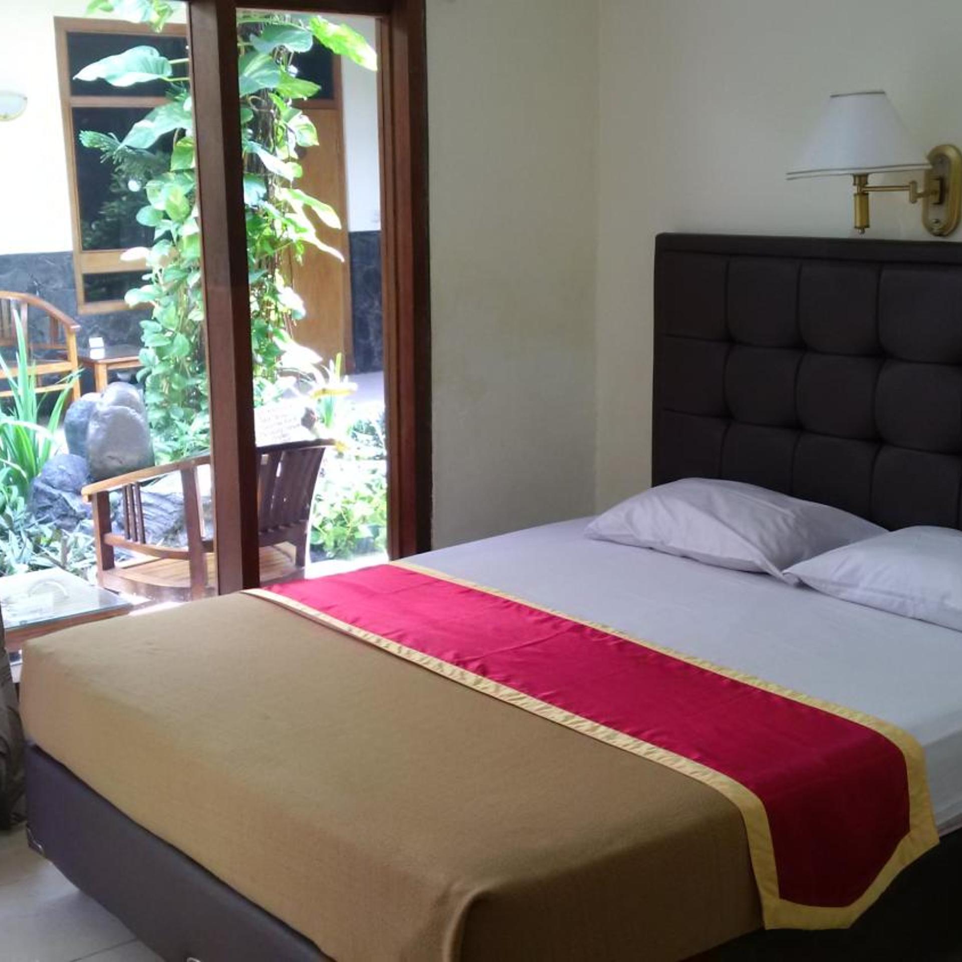 Hotel Priangan 12/50