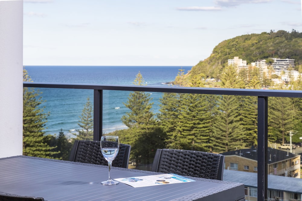 Boardwalk Burleigh Beach 33/47
