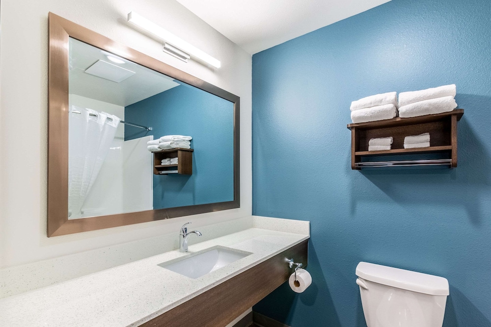 WoodSpring Suites Indianapolis Airport South 14/38