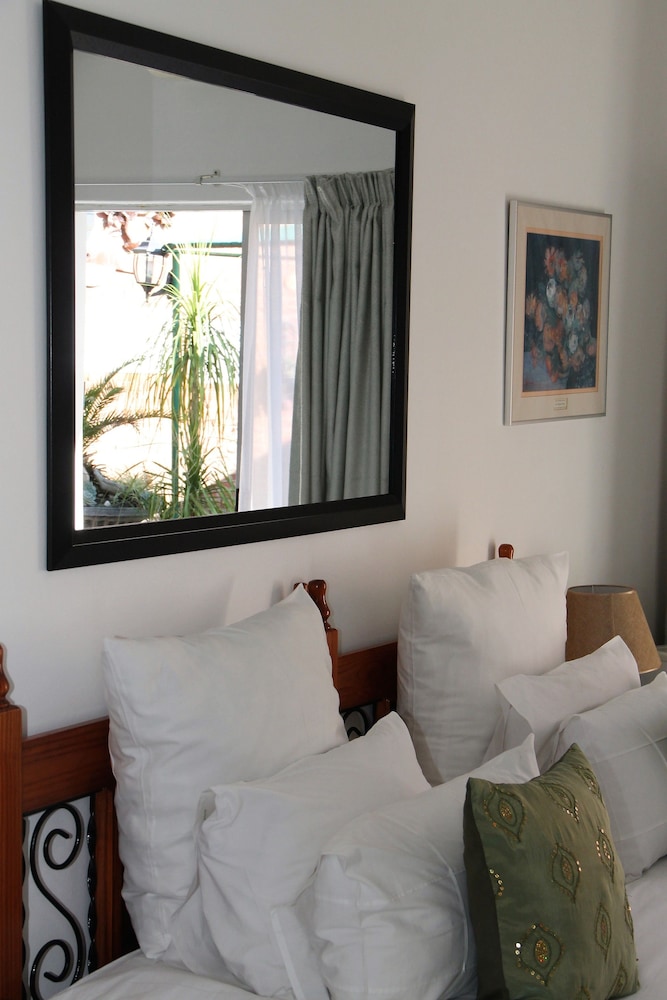 Memra Guest House 12/50