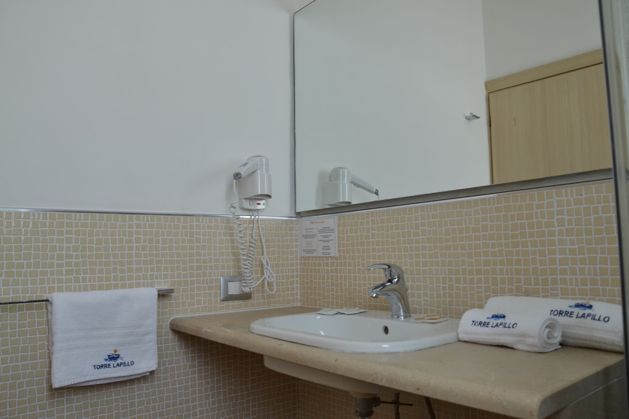 غرفة ديلوكس بسرير كوين وسرير بطابقين 10/10
