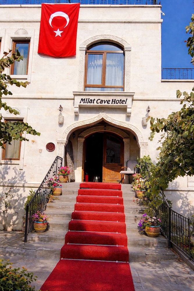 Milat Cave Hotel 2/50