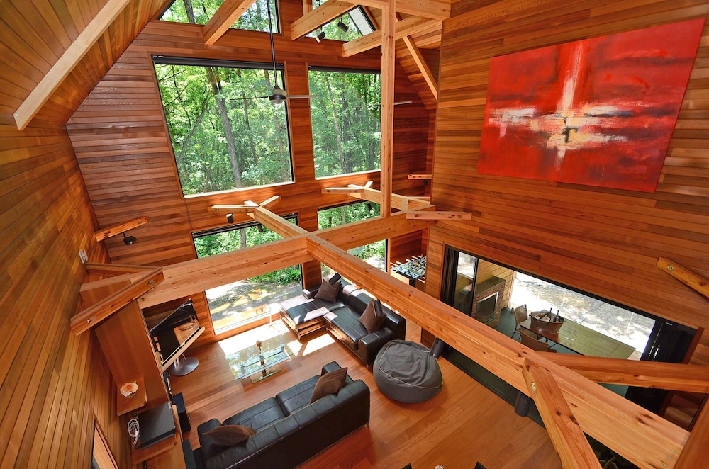 Phoenix Chalets 24/50