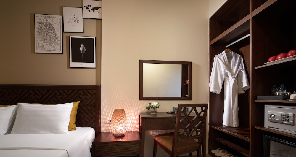 Hanoi Lakeside Premium Hotel 11/31