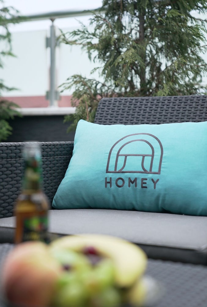 Homey Airport Hotel 5/50