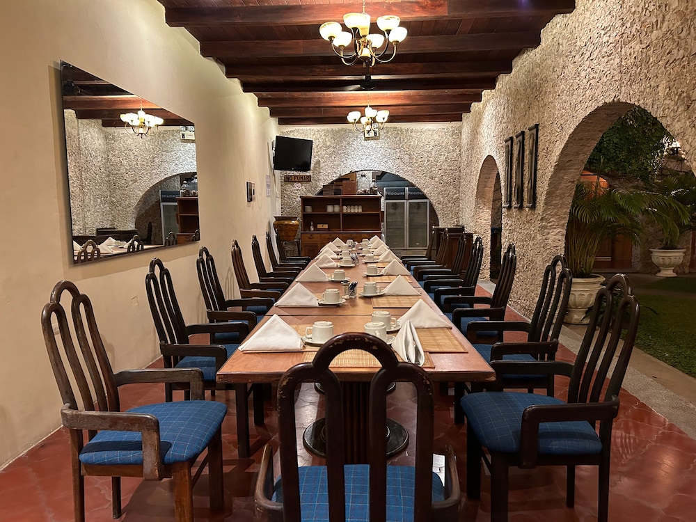 Hotel Del Patio 37/62
