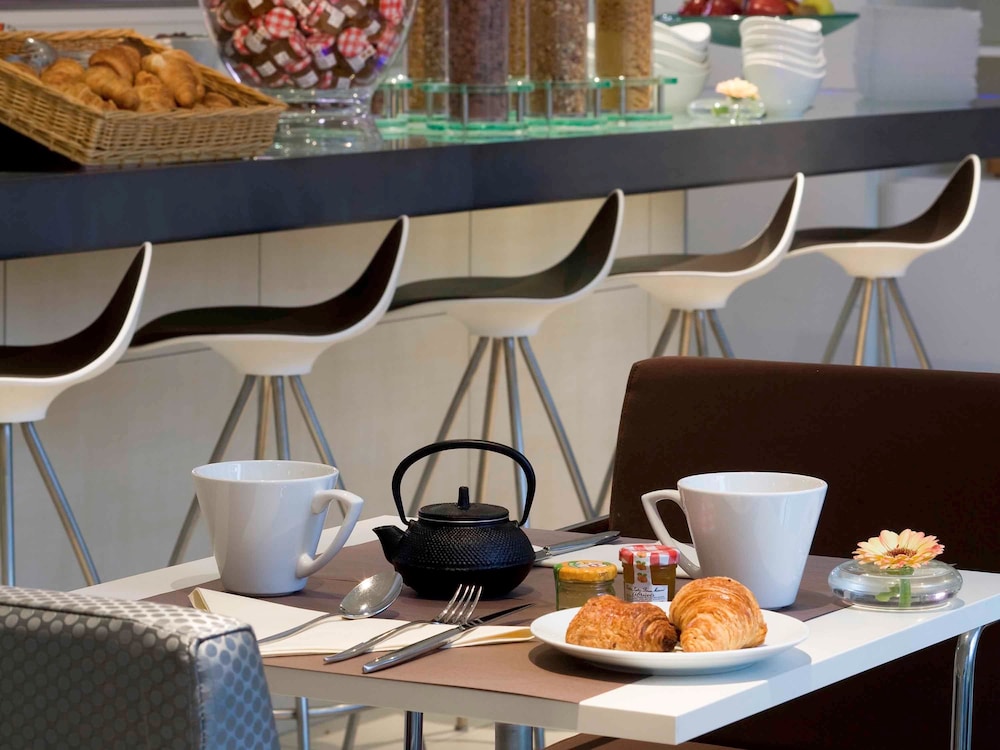Mercure Paris La Défense Grande Arche 62/80