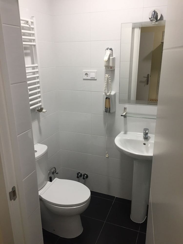 JQC Rooms 10/33