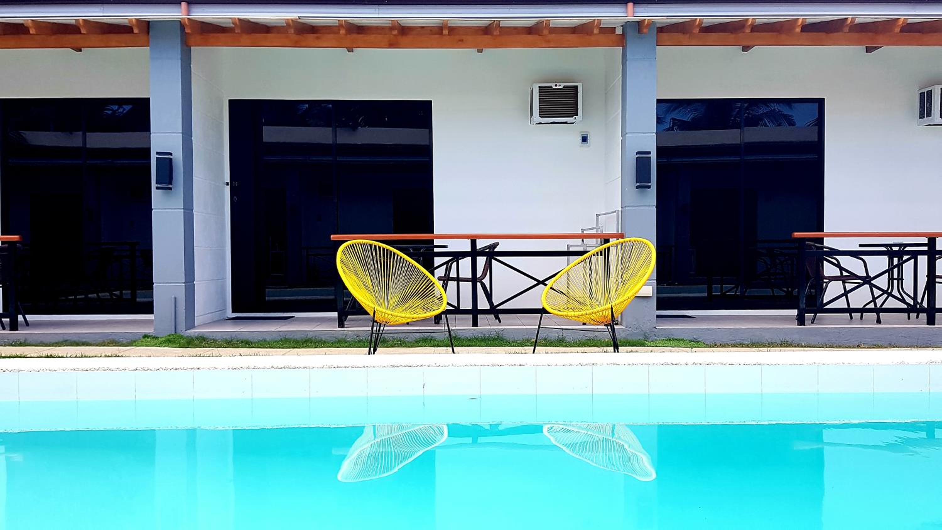 Positano Alona Beach Panglao 1/50