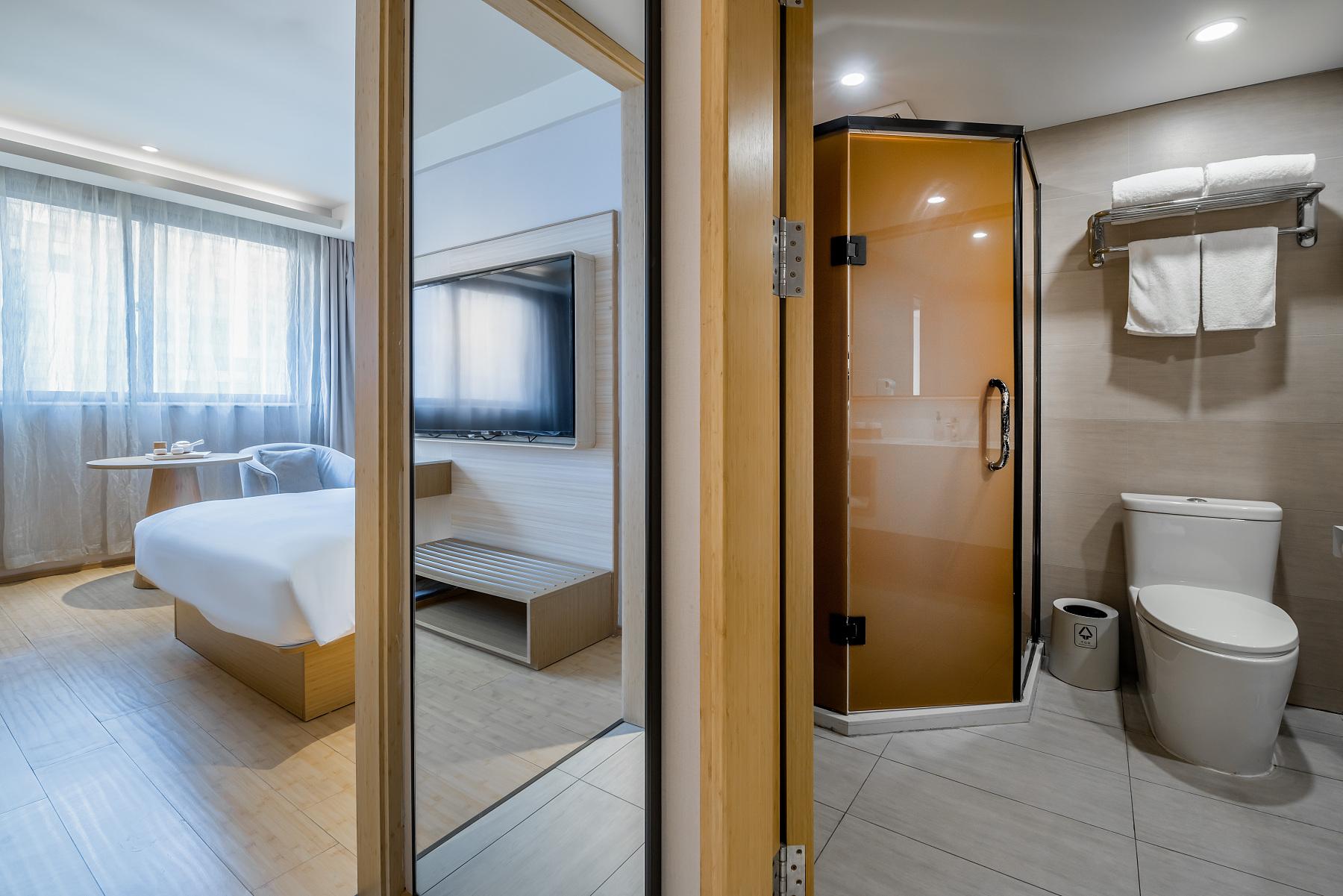 JI Hotel (Shanghai Caohejing) 32/33