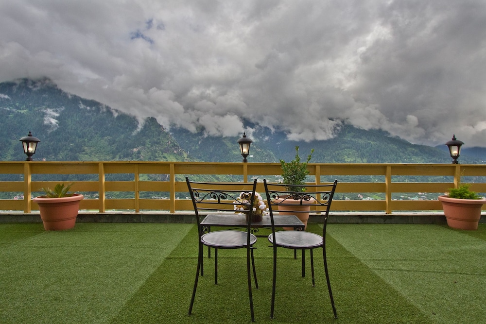 Vivaan The Sunrise Resort 31/36