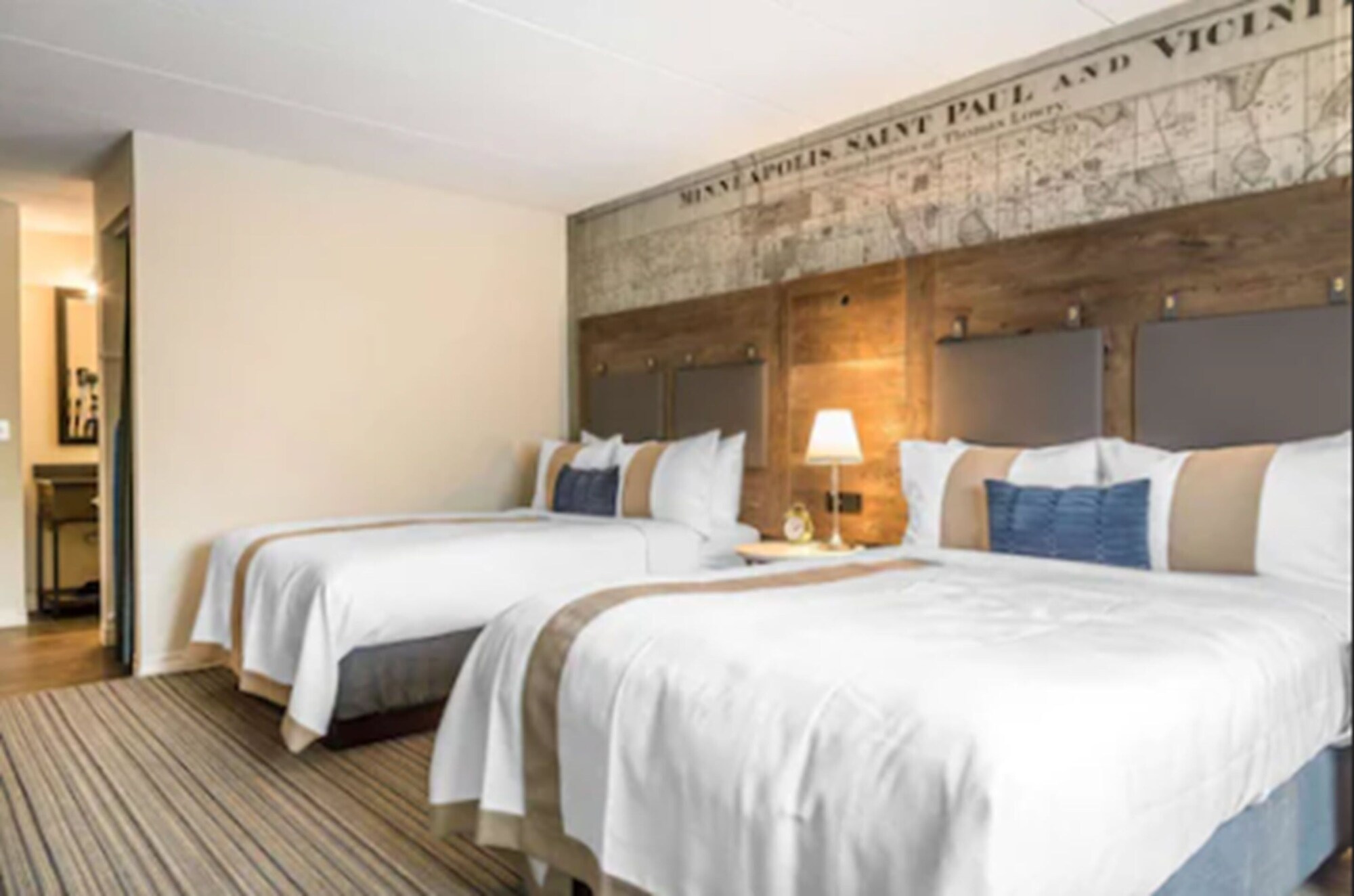 غرفة قياسية بسريرين كوين، ENVISION HOTEL ST. PAUL SOUTH, AN ASCEND HOTEL COLLECTION 2/4