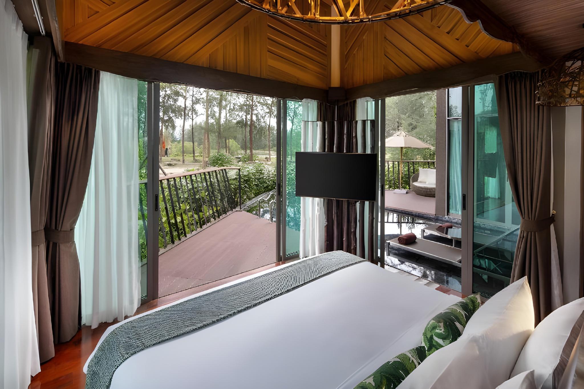 2 Bedrooms, Suite, Queen and Twin Beds, with Pool