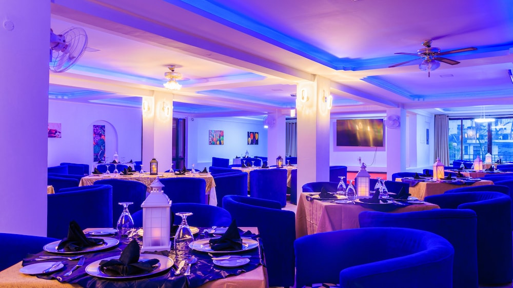 Hotel Sapphire 45/49