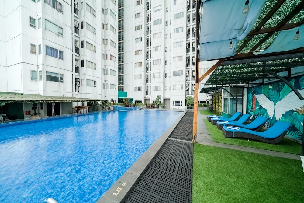 Aston Pluit Hotel and Residence 63/66