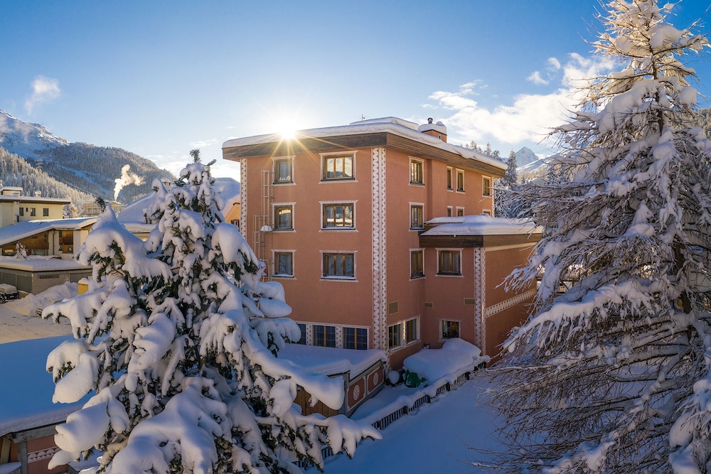 Hotel Corvatsch 5/36