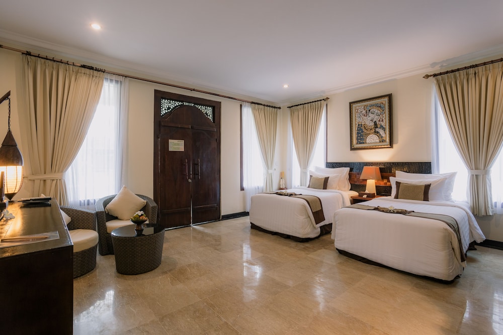 ISLAND, BUNGALOW, TWIN BEDS