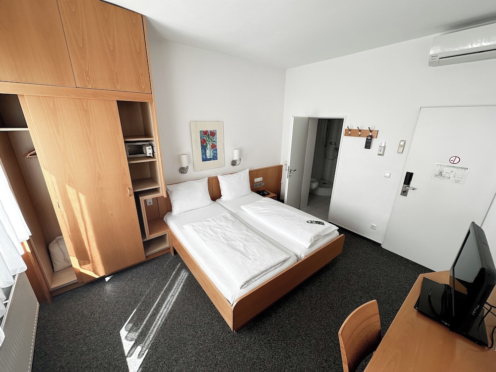 Berliner Hof 12/46