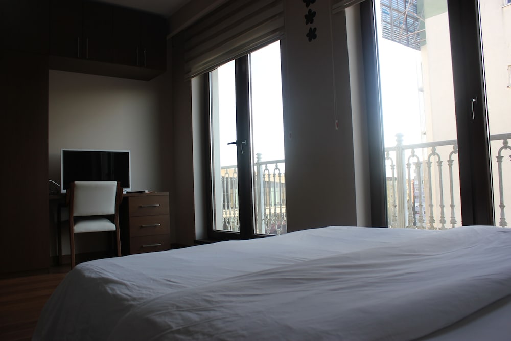 Ottoman Suites 35/50
