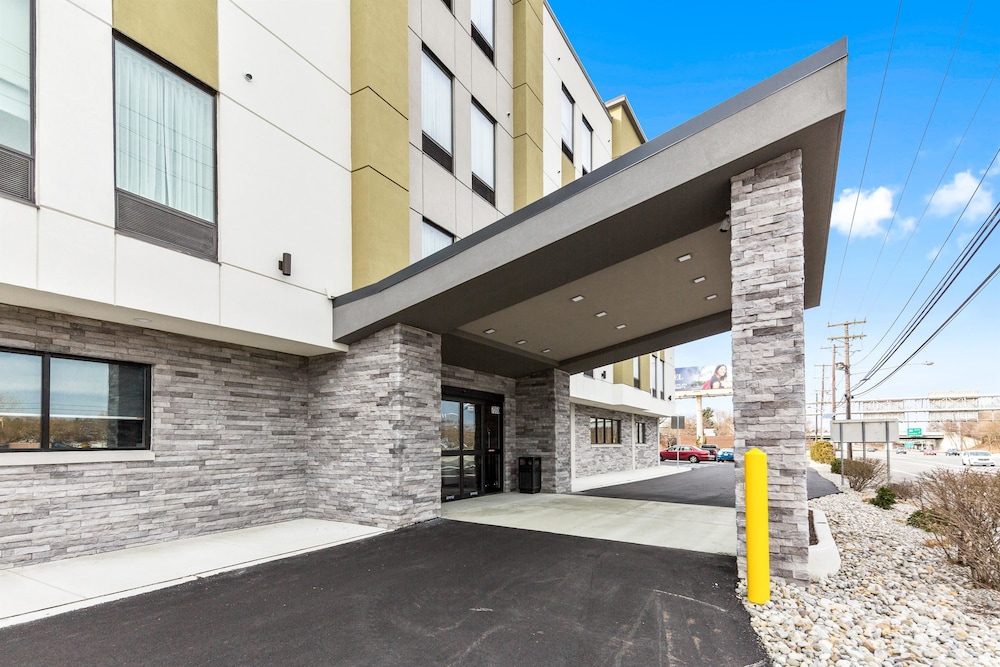 Best Western Plus Philadelphia-Pennsauken Hotel 1/32