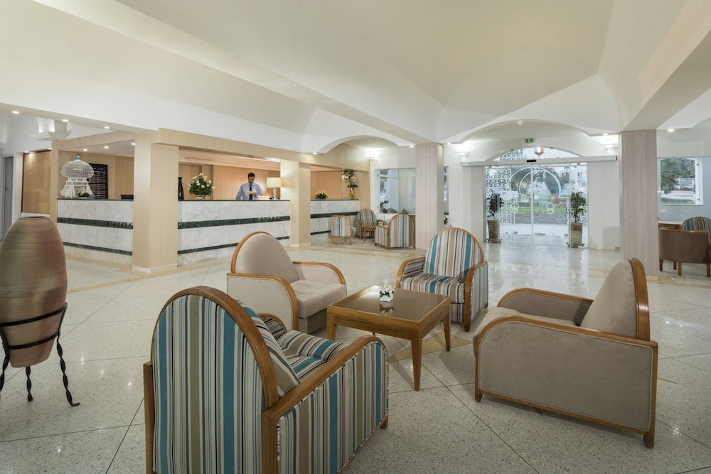 Hari Club Beach Resort 71/103