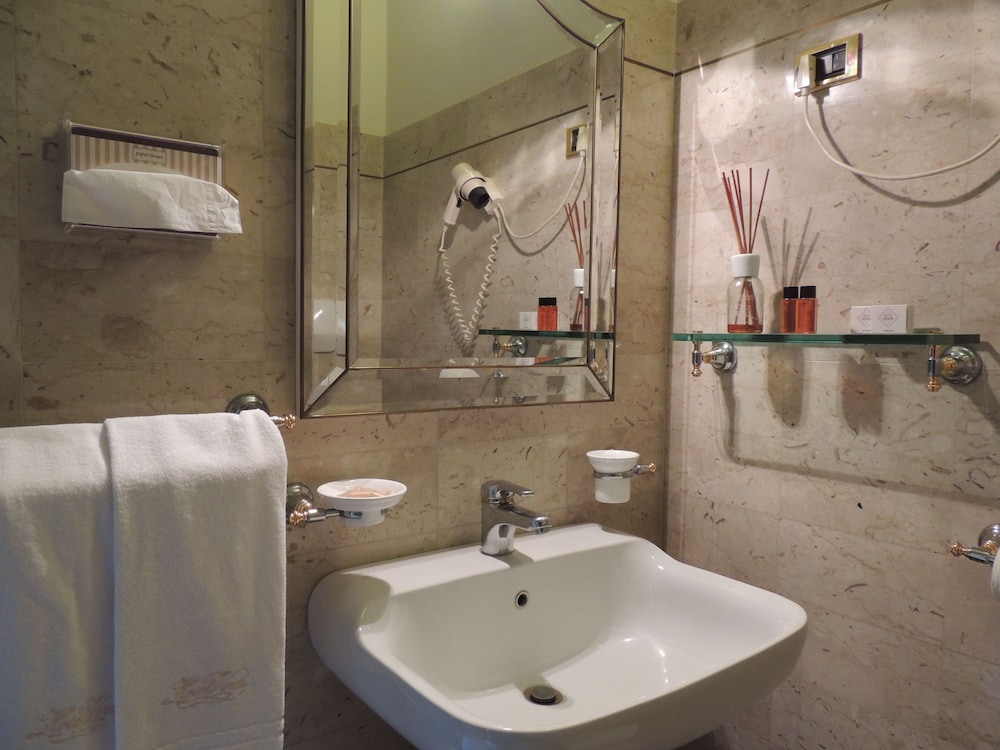 Hotel Verdi Boutique Hotel 49/50