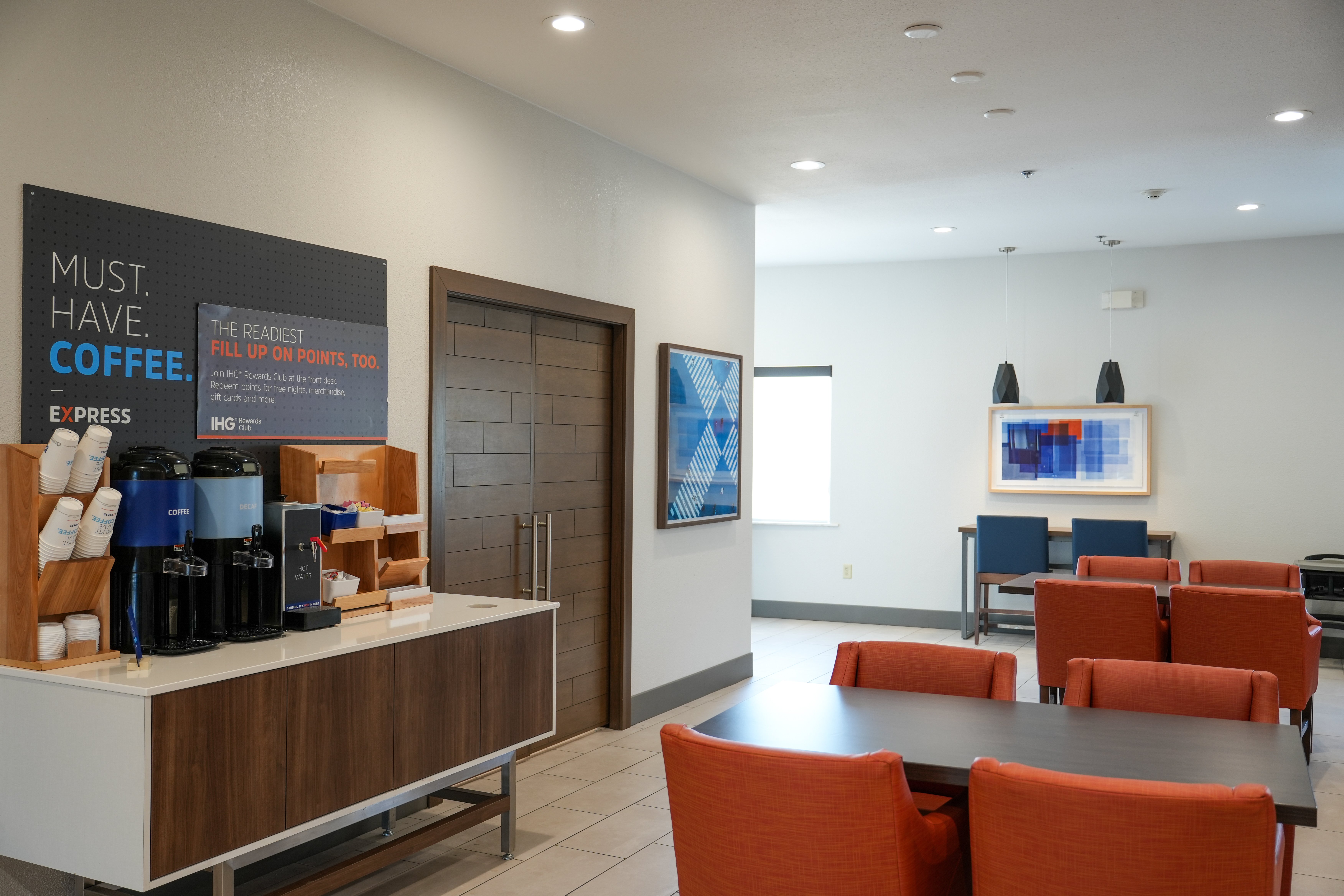 Holiday Inn Express Hotel And Suites Cedar Hill 53/69