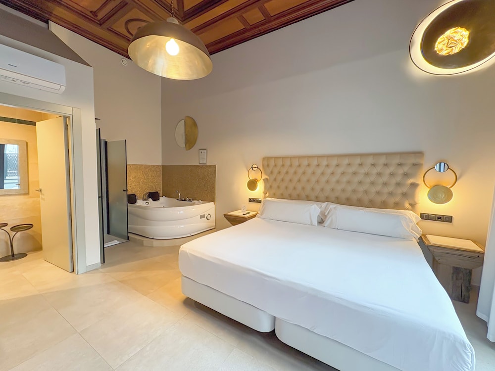 HOTEL BOUTIQUE ADEALBA BADAJOZ 2/32