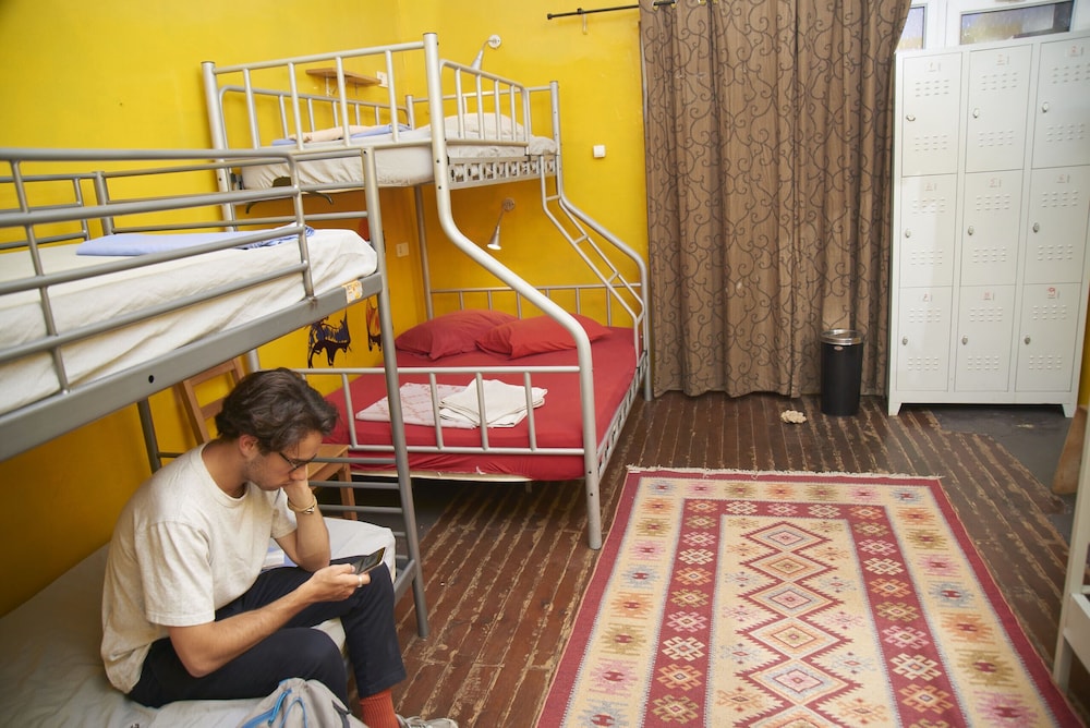 Chilloutlya Hostel&Bar 5/46