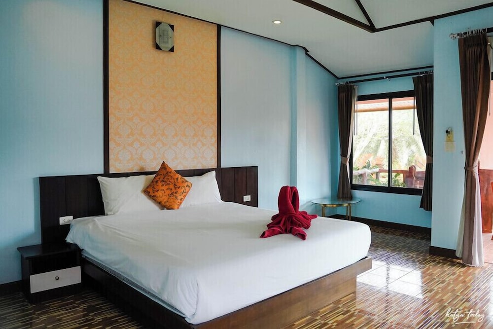 Chomview Resort 38/70
