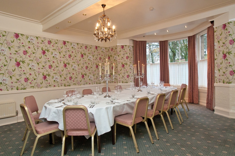 Old Hall Hotel 52/70