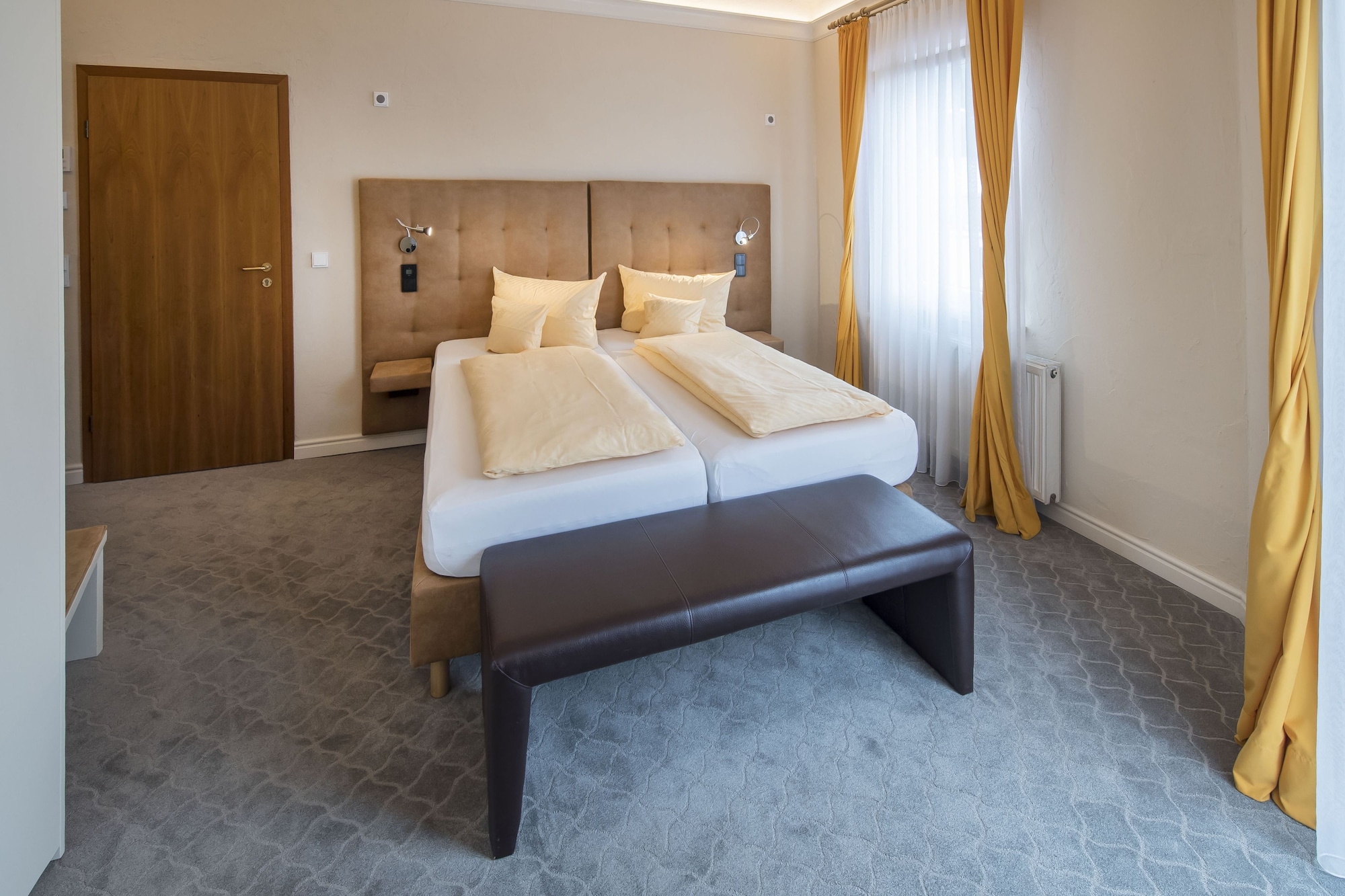 Comfort, 1 Double and 2 Bunk Beds، HOTEL HEIDELBERGER HOF 8/10