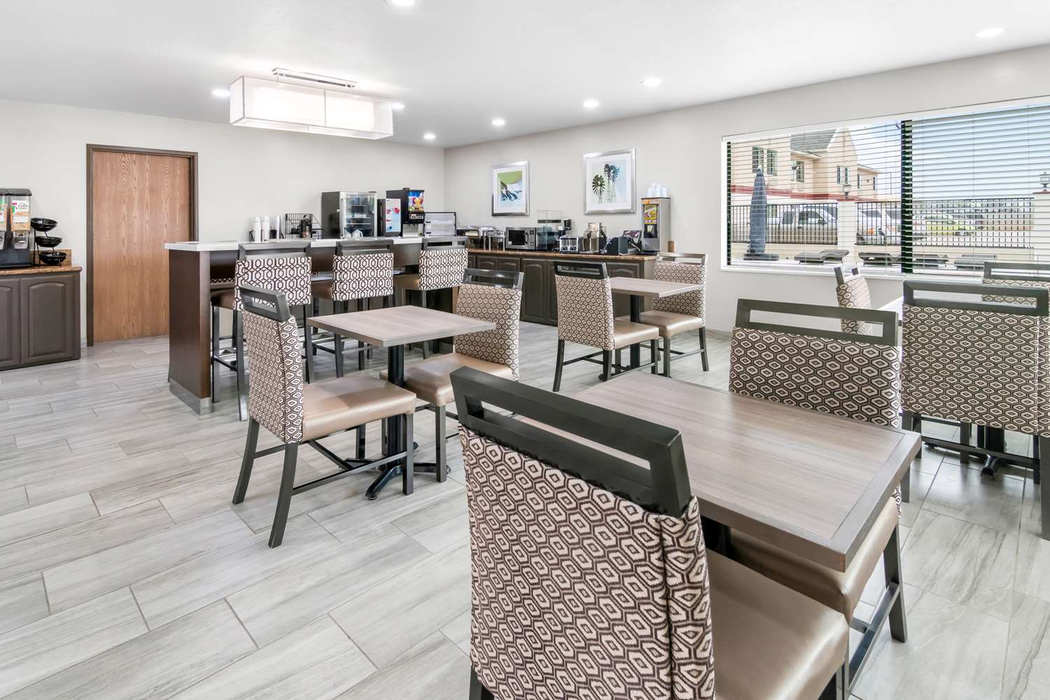 Best Western Abilene Inn Suites 22/34