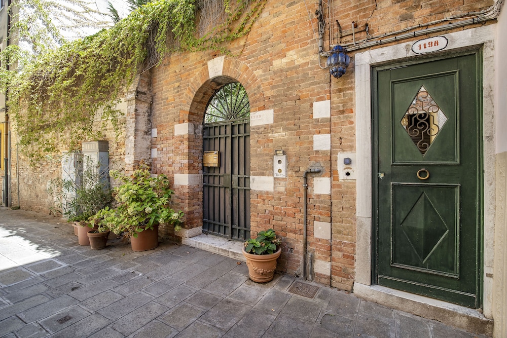 Ca' CENTOPIETRE 3/50