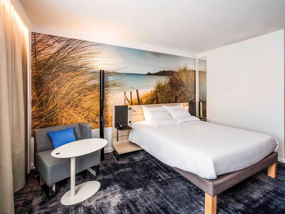 NOVOTEL RENNES ALMA 25/74