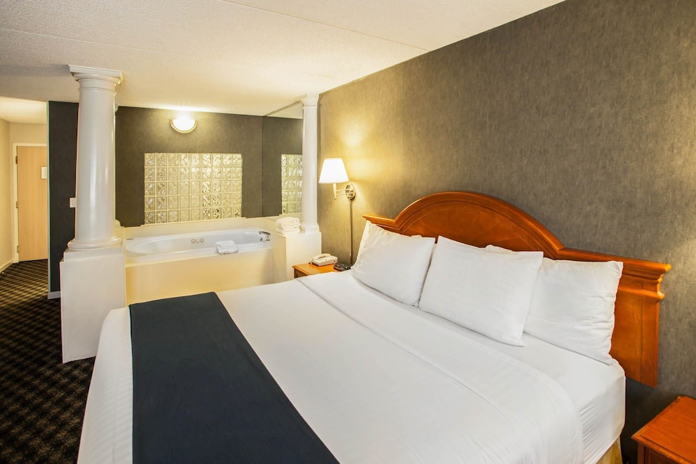 Quality Inn & Suites St Charles -West Chicago 9/40