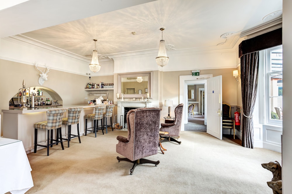 The Alexandra Court Hotel 24/37