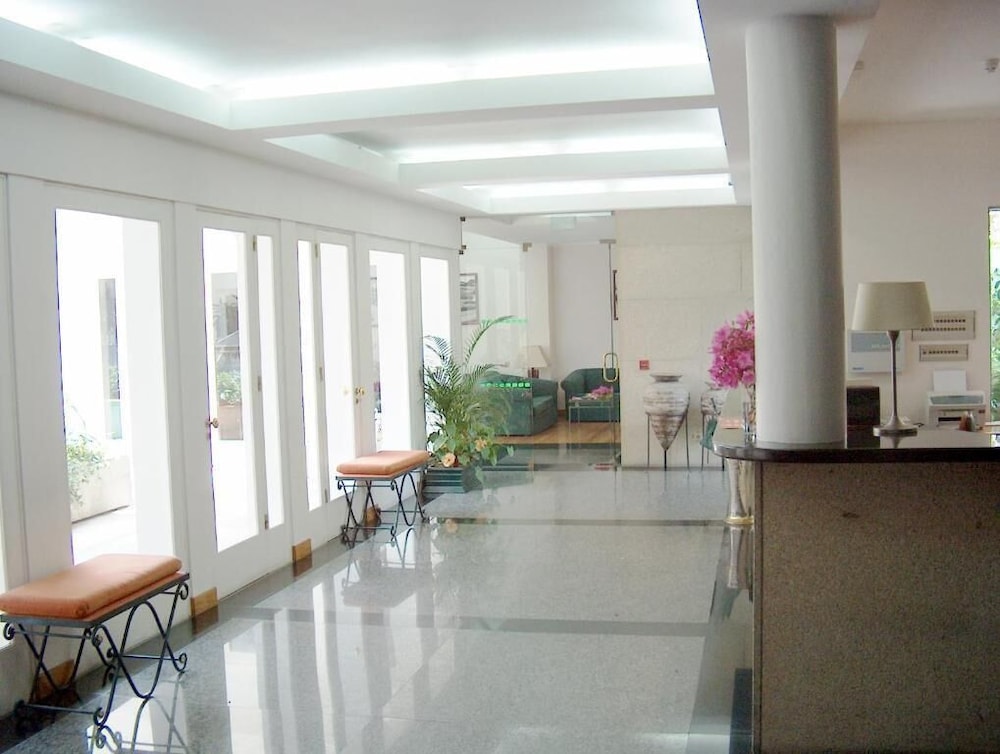 Hotel Toural 10/65