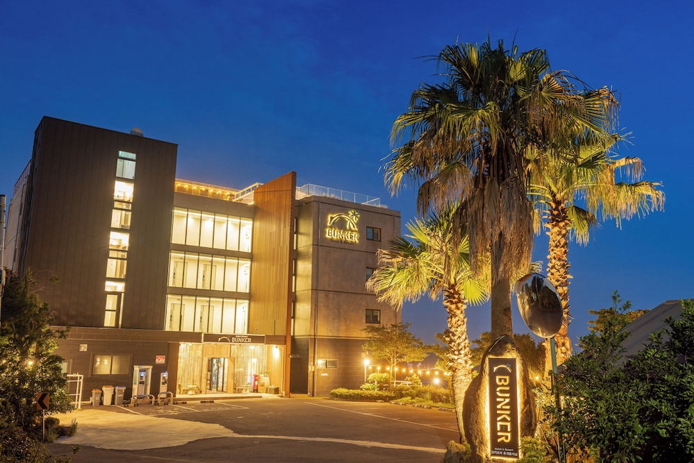 Jeju Bunker Hotel and Resort 4/50